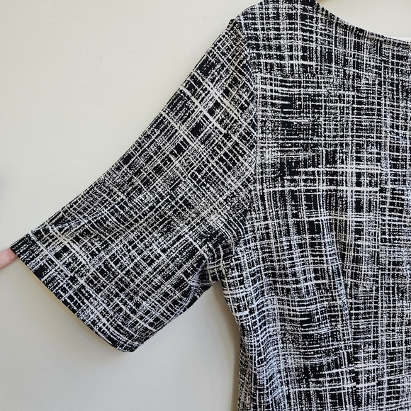 Sharagano Office Dress, Black and White with 3/4 Length Sleeves, Size Large - Picture 3 of 10